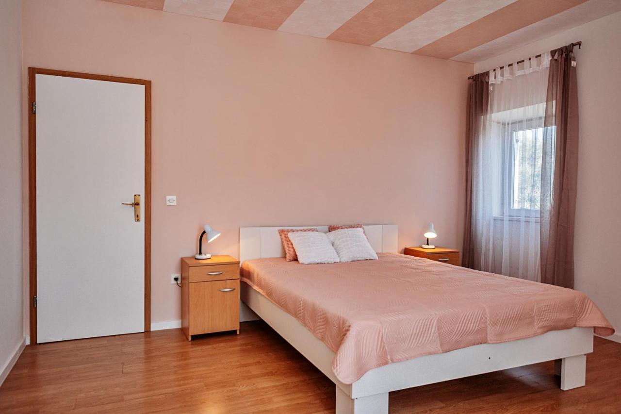 Rooms Emilija Božava Exterior foto